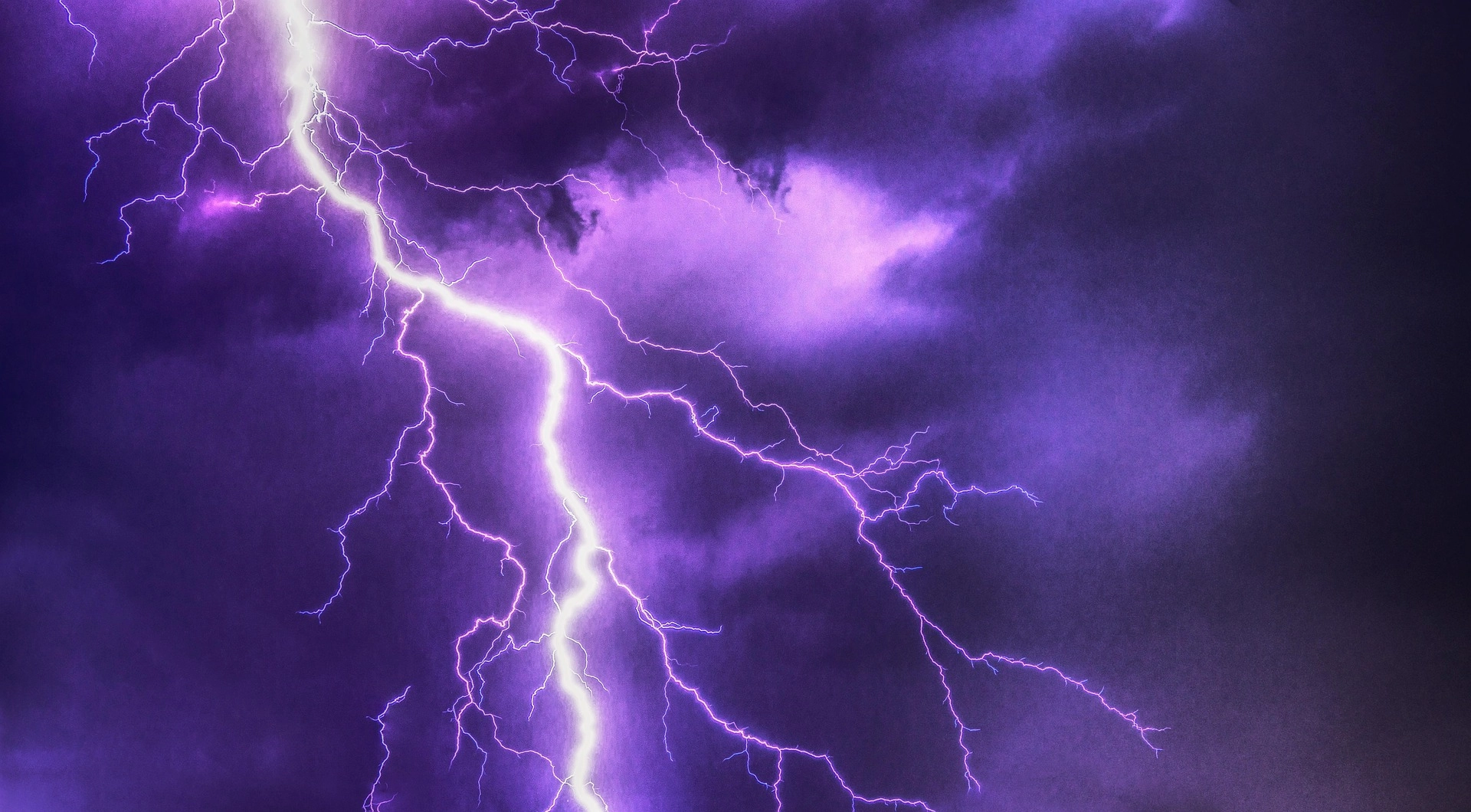 Sistemas de Proteção contra Descargas Atmosféricas (SPDA) e Aterramento